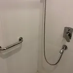 Апартаменты Sea View 1Br Apt - Steps To Beach - Modern Residence