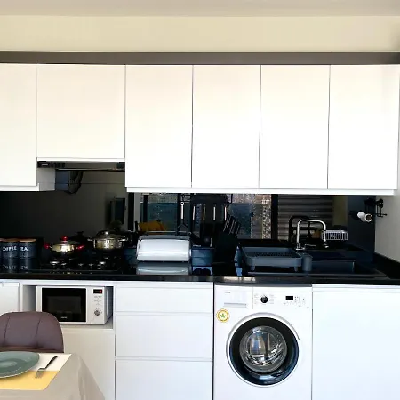 Sea View 1Br Apt - Steps To Beach - Modern Residence Апартаменты