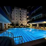 דירה Sea View 1Br Apt - Steps To Beach - Modern Residence *