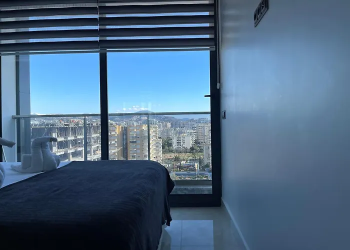 Sea View 1Br Apt - Steps To Beach - Modern Residence アパート *