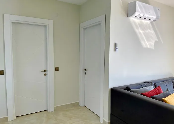 Sea View 1Br Apt - Steps To Beach - Modern Residence アパート